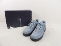 NIKE - Taille 44 - Sneakers Air Force 1 Low '07 LV8 gris fum… (photo 2)
