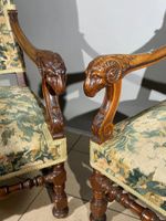 Paire de fauteuils en bois mouluré sculpté à dossier droit r… (photo 6)