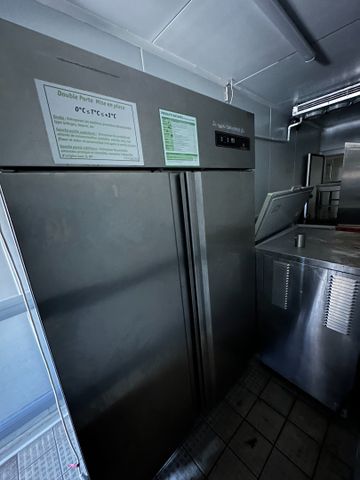 Chambre froide positive inox Franstal deux portes. L : 130