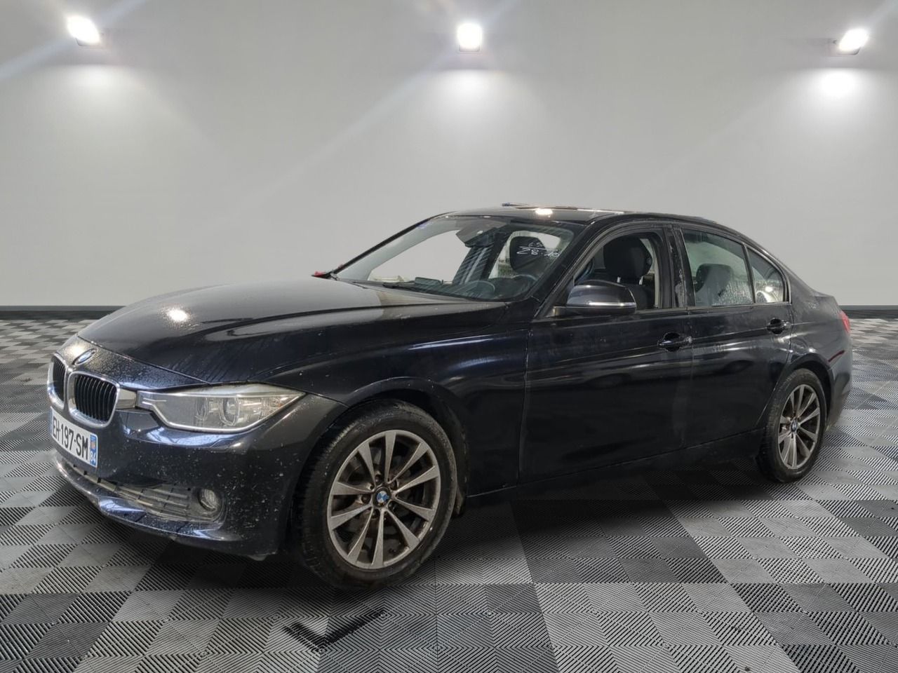 BMW - 318D 143 CH 114 G LOUNGE A - GO - Mise en service: 29/…
