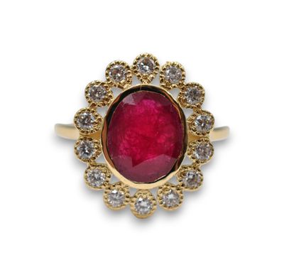 Bague ovale en rubis et diamants