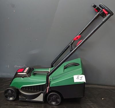 Tondeuse Bosch Rotak avec bac de récupération amovible et fo…