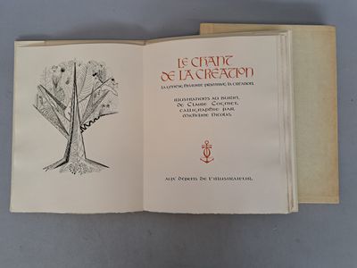un livre ouvert sur lequel figure l'image d'un arbre