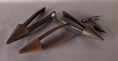 [ OUTILLAGE ] Ensemble d'outils de plombier comprenant : - T… - Photo 1