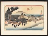 tableau représentant des personnes se promenant sur la plage devant une cabane