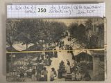 une photo d'une carte postale représentant des personnes au marché