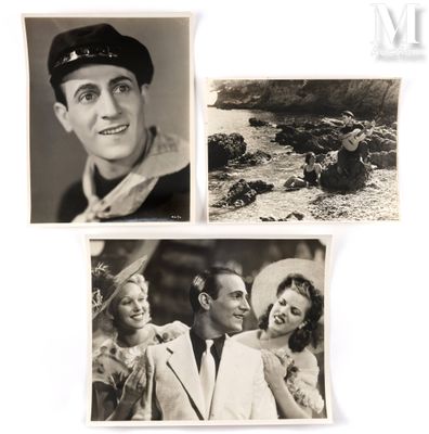 trois photos en noir et blanc d'un homme et d'une femme sur la plage