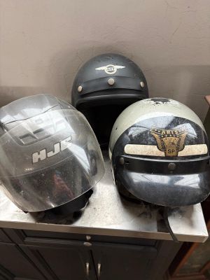Lot de trois casques