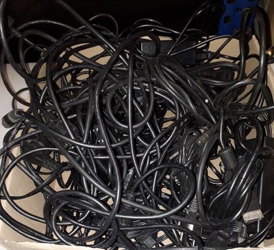 Carton plein gaming cable alimentation, vga toutes consoles