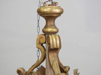 Lanterne en bois sculpté, doré et peint, à décor de feuilles… (photo 2)