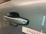 a sticker on the door of a car that says vauti
