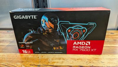 gigaby amd radeon rx 7600xtt gaming card