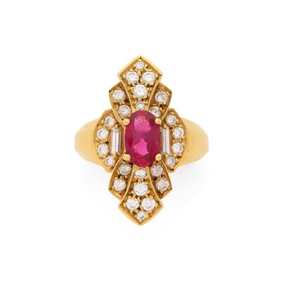 Bague ovale en rubis et diamants