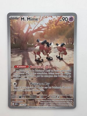 une image d'une carte Pokémon représentant Mickey Mouse