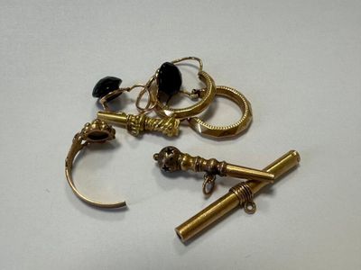 Lot majoritairement en or pour la casse comprenant des remon…