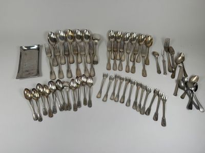 Lot de couverts en métal argenté, principalement modèle à fi… - Photo 1
