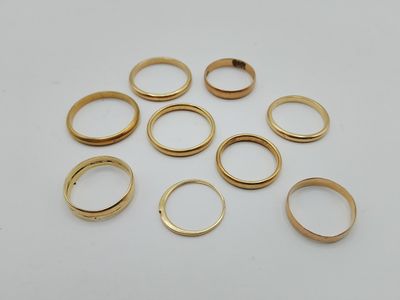 Ensemble d'alliances en or jaune