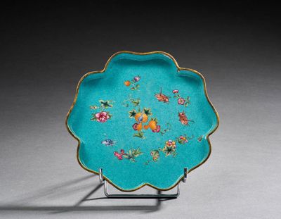 CHINE, Canton - XVIIIe siècle Plateau de forme polylobée en …