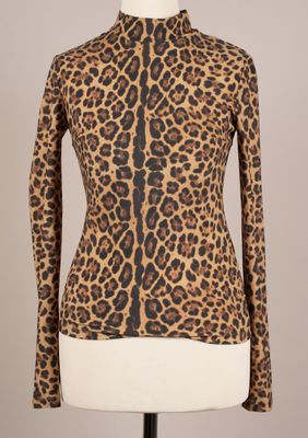 un haut à imprimé léopard pour femme sur un mannequin, mannequin, mannequin, mannequin, mannequin, mannequin, mannequin, mannequin, mannequin, mannequin, mannequin, mannequin, mannequin, mannequin, mannequin, mannequin, mannequin, mannequin, mannequin, mannequin, mannequin, mannequin, mannequin, mannequin, mannequin, mannequin, mannequin, mannequin, mannequin, mannequin, mannequin, mannequin, mannequin, mannequin, mannequin, mannequin, mannequin, mannequin, mannequin, mannequin, mannequin, mannequin, mannequin, mannequin, mannequin