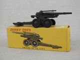 Maquette Dinky Toys à l'échelle 1/72 représentant un canon, présentée dans une boîte