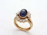Bague ovale en saphir et diamant