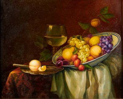 un tableau représentant une corbeille de fruits et un verre de vin