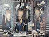 un tableau représentant une femme portant un chapeau et un oiseau sur la tête