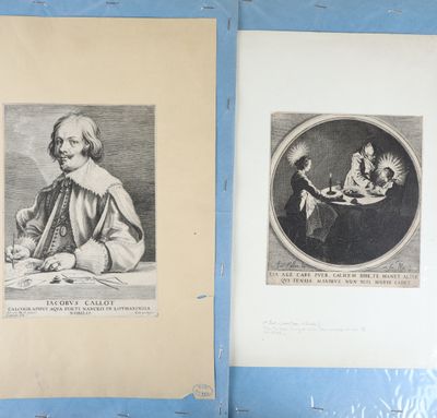 un vieux livre contenant deux illustrations représentant un homme assis à une table