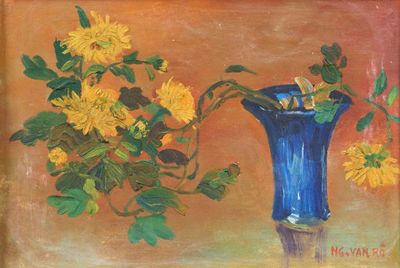 tableau représentant un vase bleu contenant des fleurs jaunes, posé sur une table