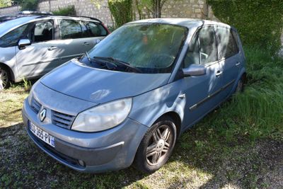 Renault Scenic imm. CQ-355-PV du 24/07/2006, 364.668 km.