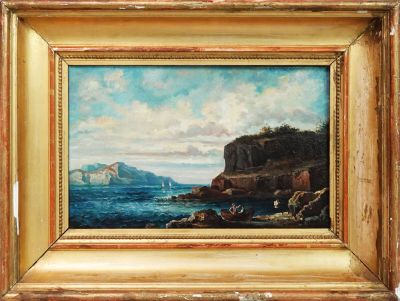 une peinture à l'huile représentant une côte rocheuse avec un voilier au loin