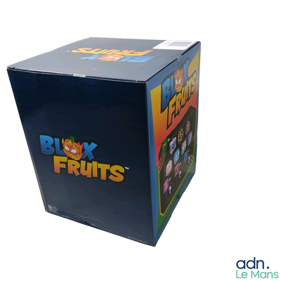 une corbeille de fruits posée sur une table