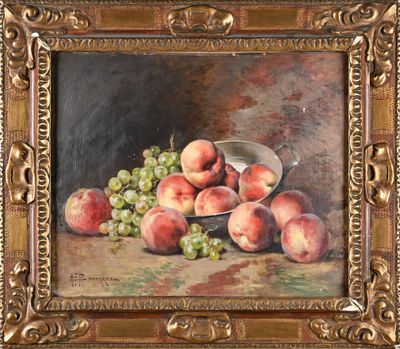 tableau représentant un bol de pêches et de raisins posé sur une table