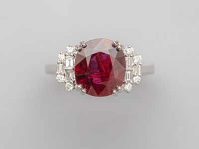 Bague en or gris 750°/°°(18K) , sertie d'un rubis naturel ta… - Photo 1