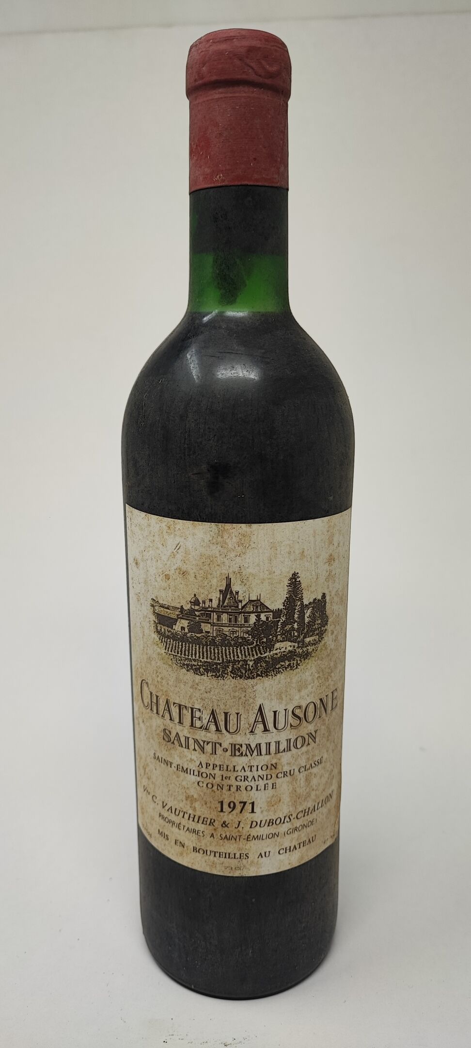 1 bouteille Château AUSONE, 1° Grand Cru St-Emilion 1971 (es, bon niveau, bouchon légèrement rétracté)