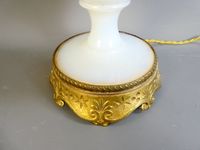 Vase en Opaline monté en lampe, monture en bronze doré à déc… (photo 3)