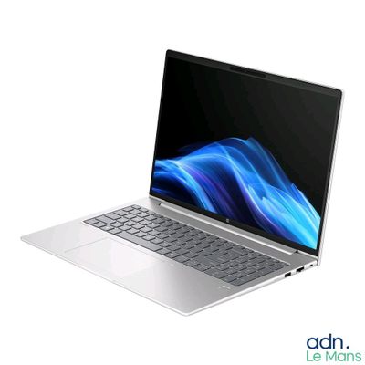 une image représentant un ordinateur portable sur fond bleu et blanc