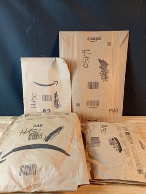 Lot de 4 colis Mystere (Retour Amazon,NPAI, Adresse incomple…