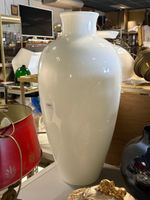 Lot comprenant : important vase blanc, coupe en cristal, lam… (photo 2)