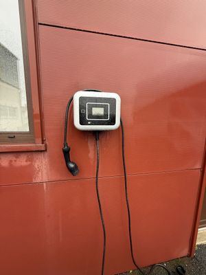 Borne de chargement pour véhicules électriques ULTIMATE SPEE…