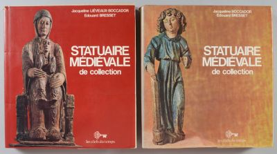 deux livres placés l'un à côté de l'autre
