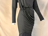 une image d'une robe sur un mannequin mannequin mannequin mannequin mannequin mannequin mannequin mannequin mann