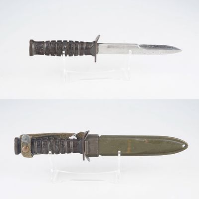 deux vues différentes d'un couteau au manche vert et à la lame marron