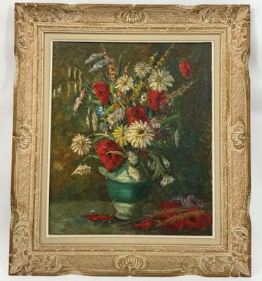 tableau représentant un vase de fleurs posé sur une table recouverte d'une nappe rouge