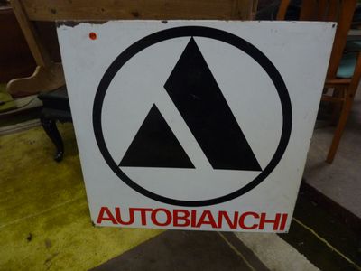 un panneau sur lequel est écrit « autobianch »