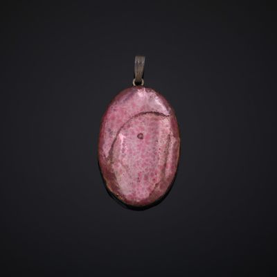 Jacques GAUTIER (1924-2004). Pendentif ovale en métal argent…