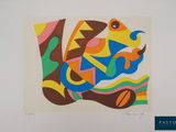 l'image d'un poisson coloré sur fond blanc