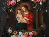 une image représentant un tableau où l'on voit une femme tenant un bébé et des fleurs