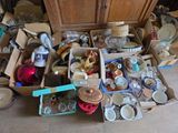 a lot of items that are sitting on the floor