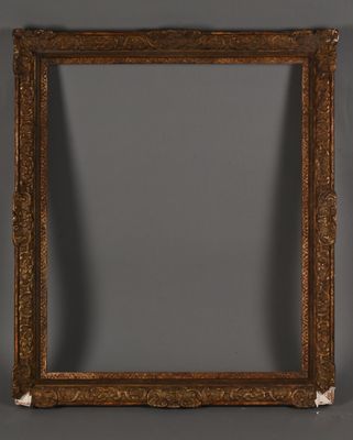 Cadre en bois et stuc doré à décor de rinceaux feuillagé Cha…